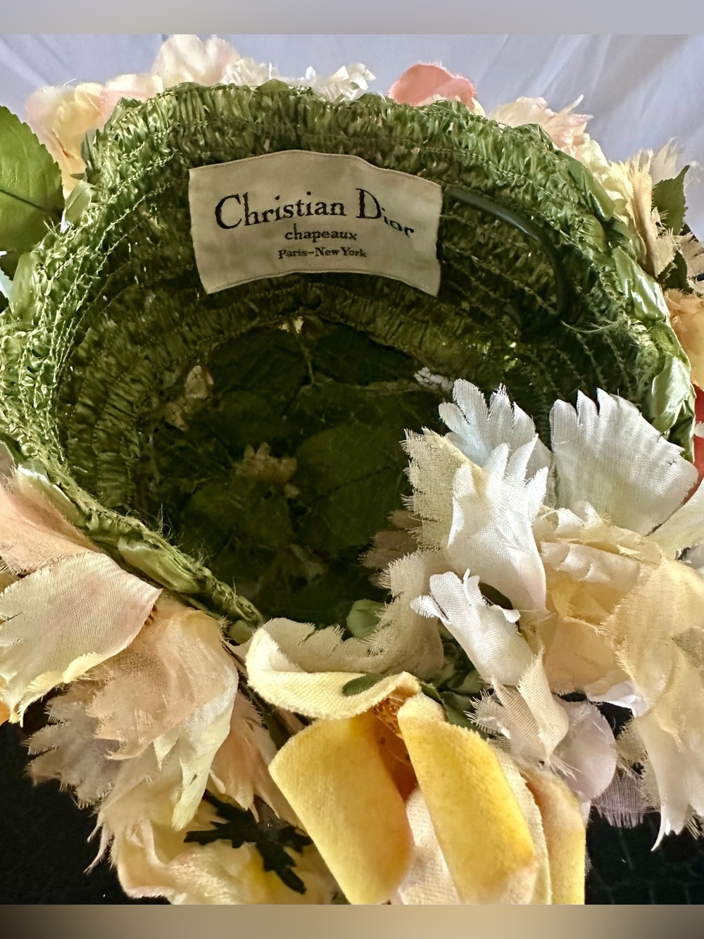 Christian Dior Authentic Vintage Cream Silk Floral hat - Picture 4 of 4